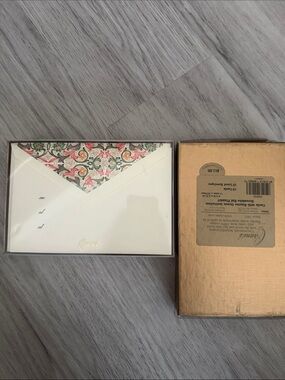 Crane’s Gold Box Set of Cream Invitations Cards with Floral Lined Envelopes